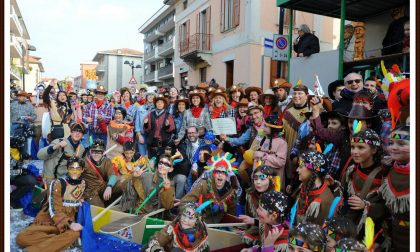 Carnevale Calusco, in 5mila per le strade TUTTE LE FOTO