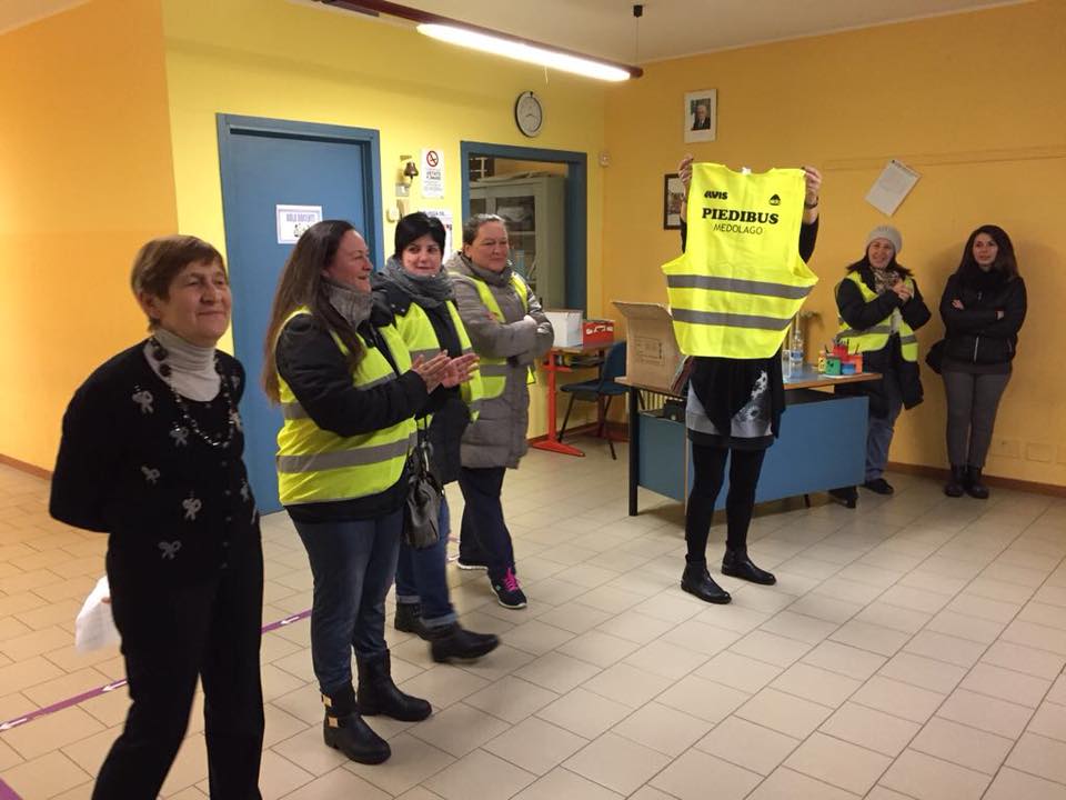 Avis e Aido fanno un dono speciale ai bambini