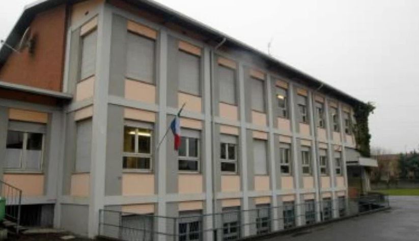 Bullismo razzismo e ritorsioni: papà picchia il ragazzo che insulta il figlio