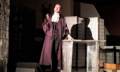 Angelo Franchini incanta Novate con il suo monologo su Giuda VIDEO