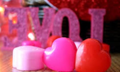 San Valentino frasi: parole auguri per la festa degli innamorati