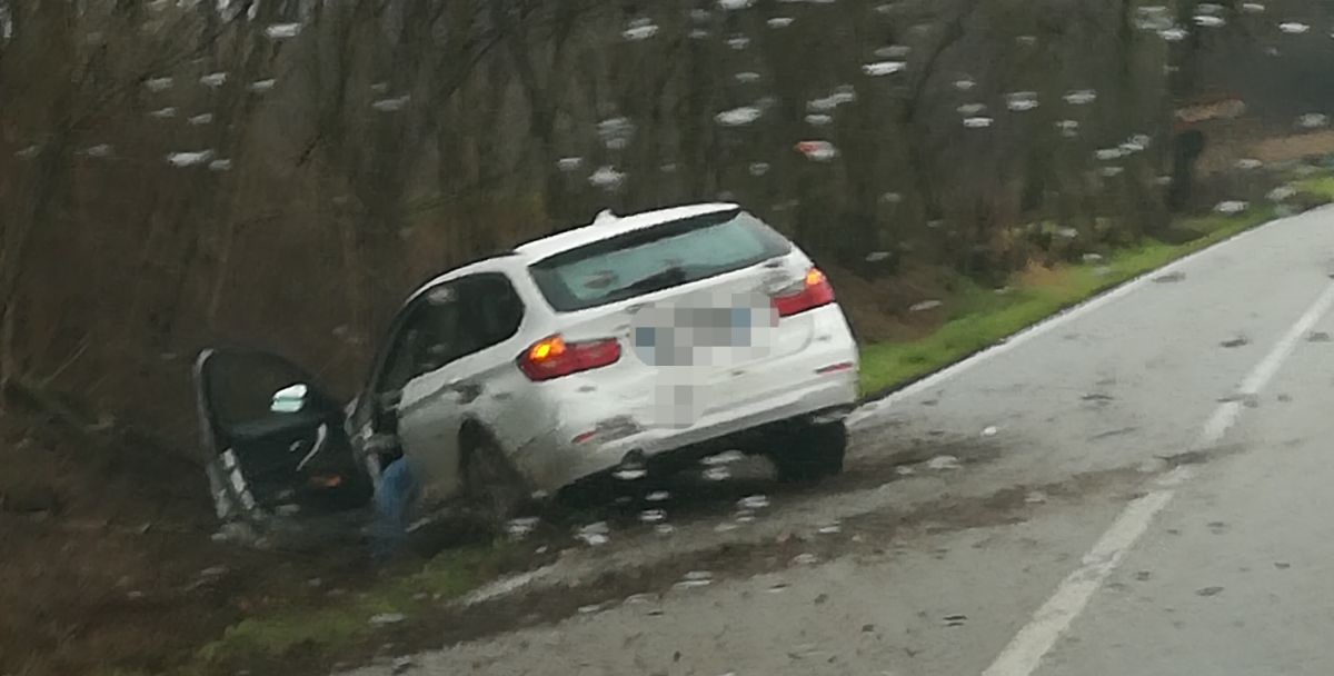 Auto fuori strada ennesimo episodio tra Missaglia e Osnago