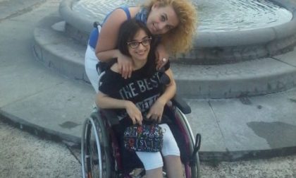 Tutti in campo per aiurare Sharon, la giovane che sfida la disabilità