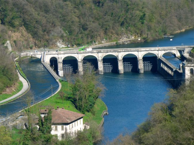 Lago: accordo per aumentare il rilascio d’acqua: 4 milioni di metri cubi al giorno per 15 giorni