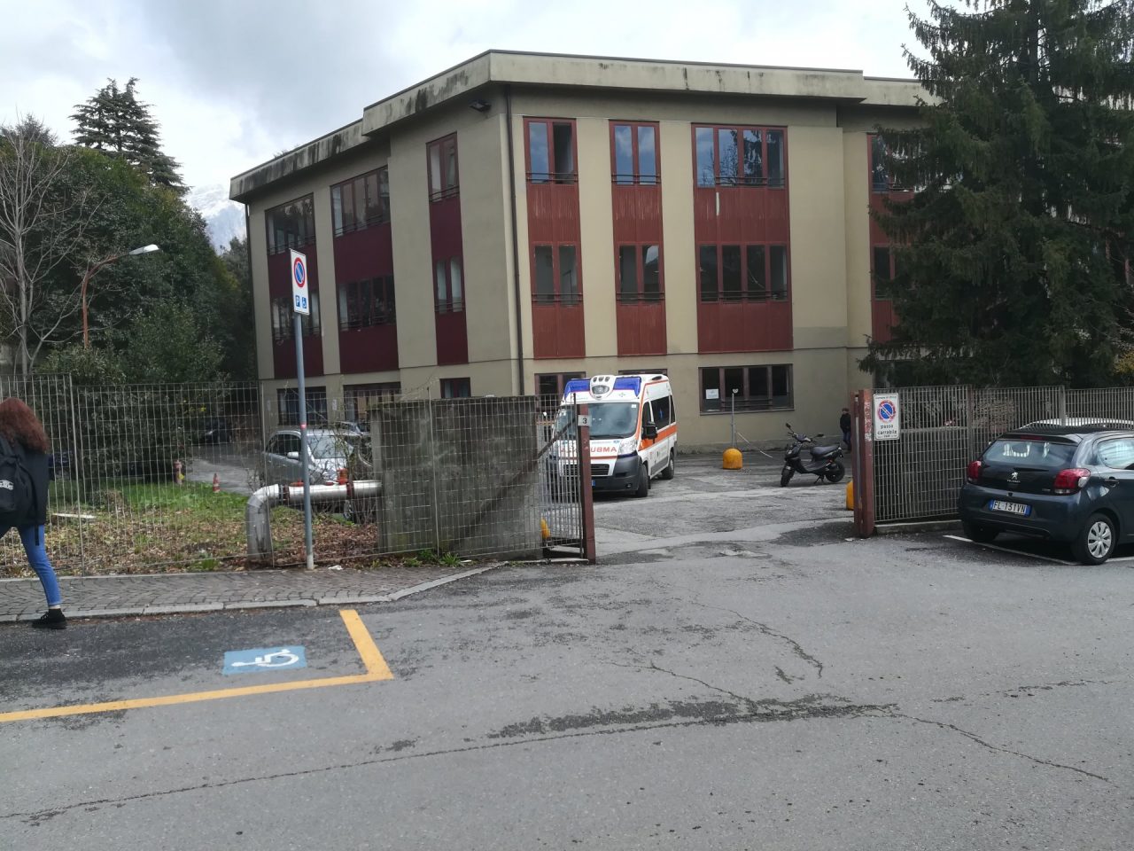 Malori a scuola, soccorsi una 16enne e un 12enne