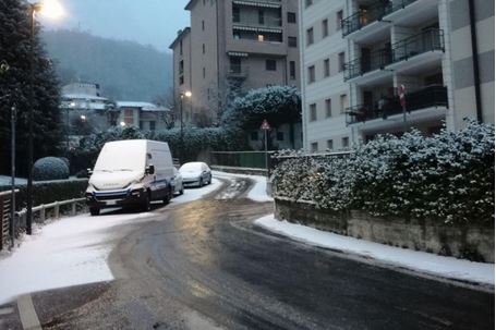 Parcheggio coperto in via Magnodeno: 46 posti auto a due passi dall’ospedale di Lecco