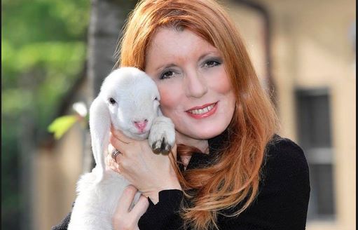 Pasqua vegana| crociata di Michela Vittoria Brambilla contro la strage degli agnelli VIDEO