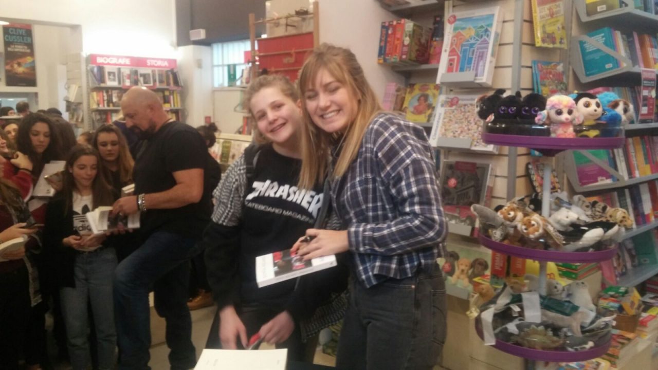 Più di duecento ragazzi per la scrittrice Sofia Viscardi