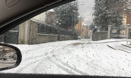 Disagi neve strade impercorribili. La segnalazione di un lettore da Airuno FOTO