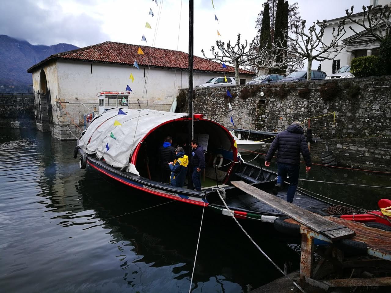 La gondola lariana “Rosina” festeggia il 70° anniversario dell’impresa del C3