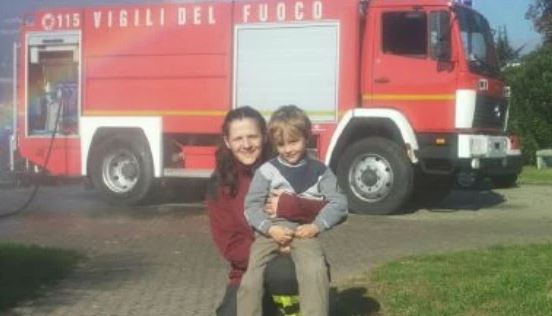 Giada donna di fuoco: mamma e pompiere (con tanto di patente)