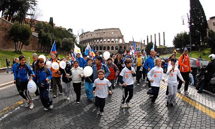 Peace run passa anche da Lecco la corsa della pace