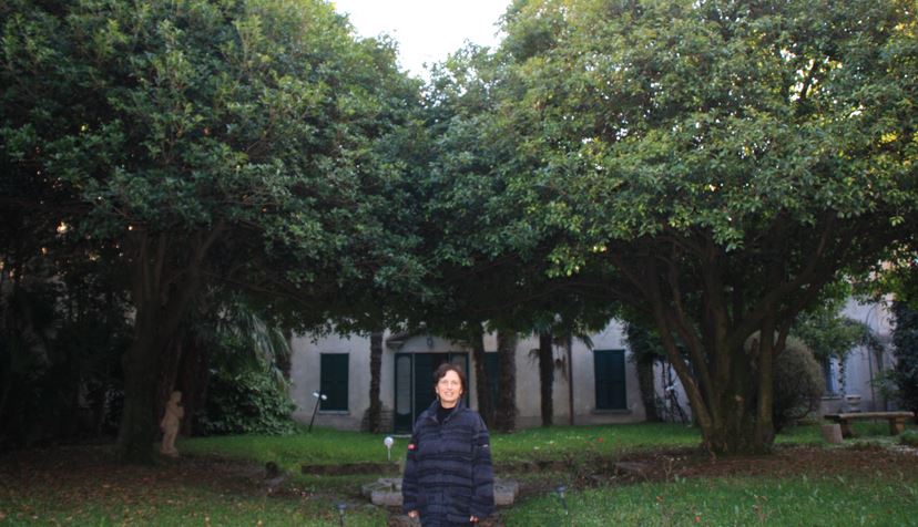 Una mamma fonda un  rifugio per papà separati e anziani soli