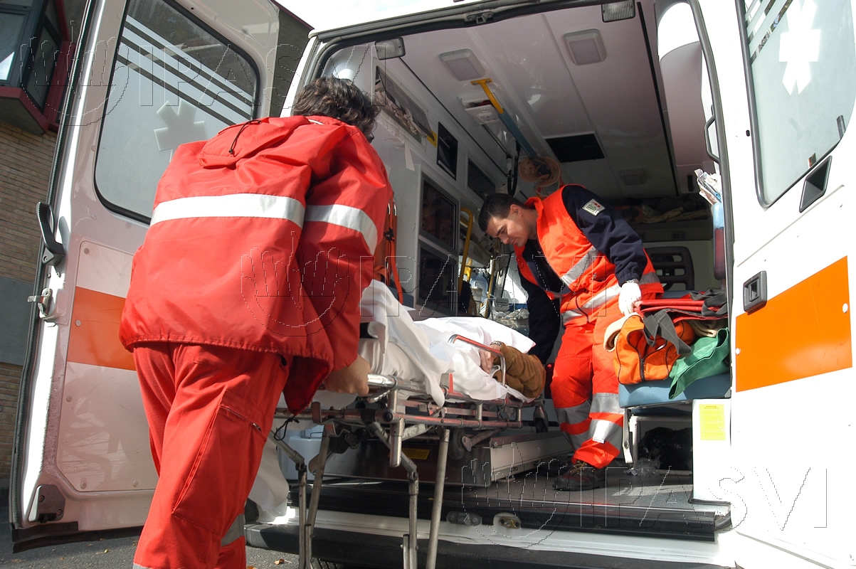 Malore fatale in azienda, muore 51enne