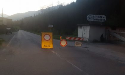 Masso di 7000 kg sulla Provinciale: decisa la chiusura della strada FOTO