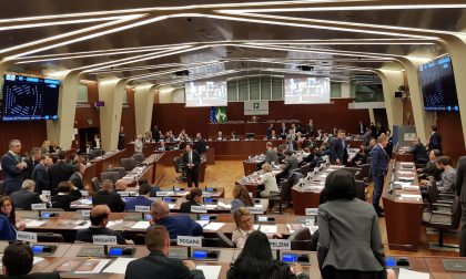 Primo Consiglio regionale in Lombardia: nuovo presidente dell'assise il comasco Fermi