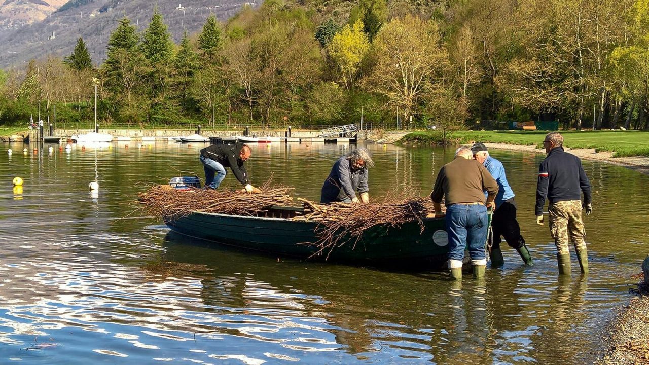 Asd in campo, anzi in acqua, per difendere i pesci del lago
