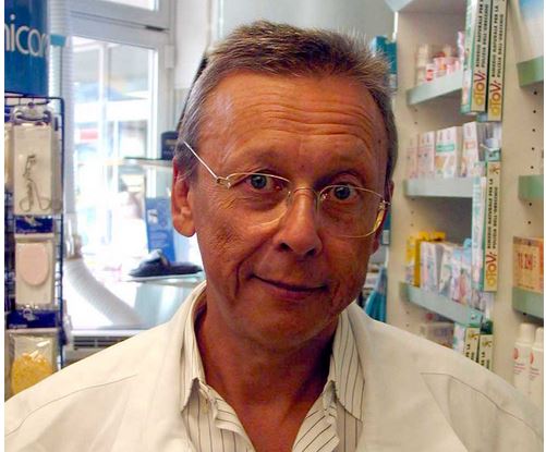 Lutto per la scomparsa del farmacista Paoletti