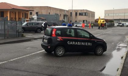 Sparatoria in azienda nel Bresciano: dopo due omicidi il killer si è tolto la vita