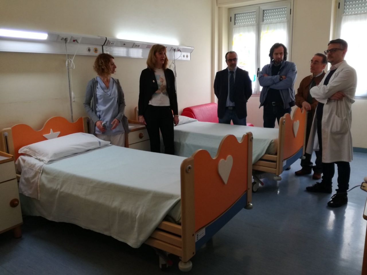 L’Abio presenta i nuovi letti donati al reparto di Pediatria del Mandic