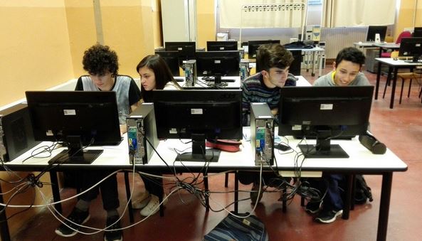 Lecco “invasa” da… genietti informatici