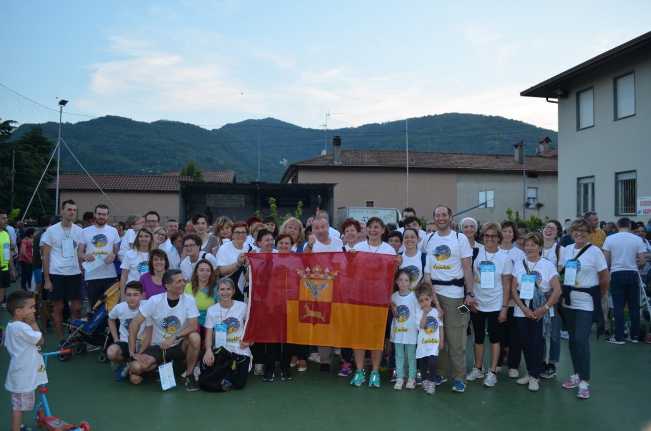 Lucciolata 2018 si cerca di battere il record in onore di don Trussardi