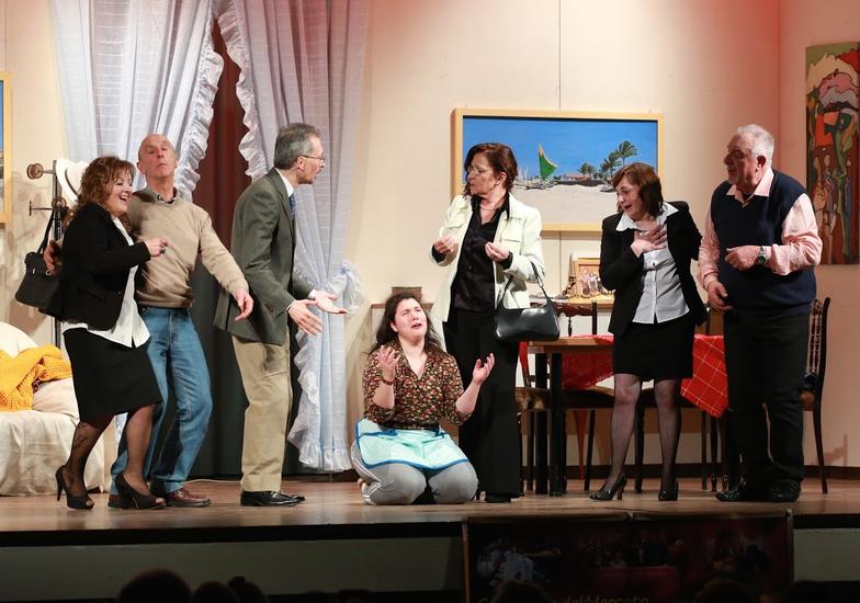 Teatro dialettale tra risate e riflessioni