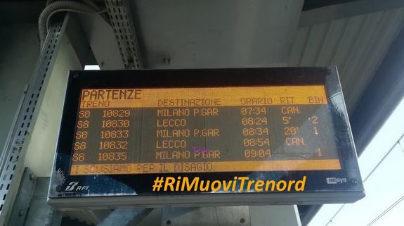 #RiMuoviTrenord, domani presidio dei pendolari