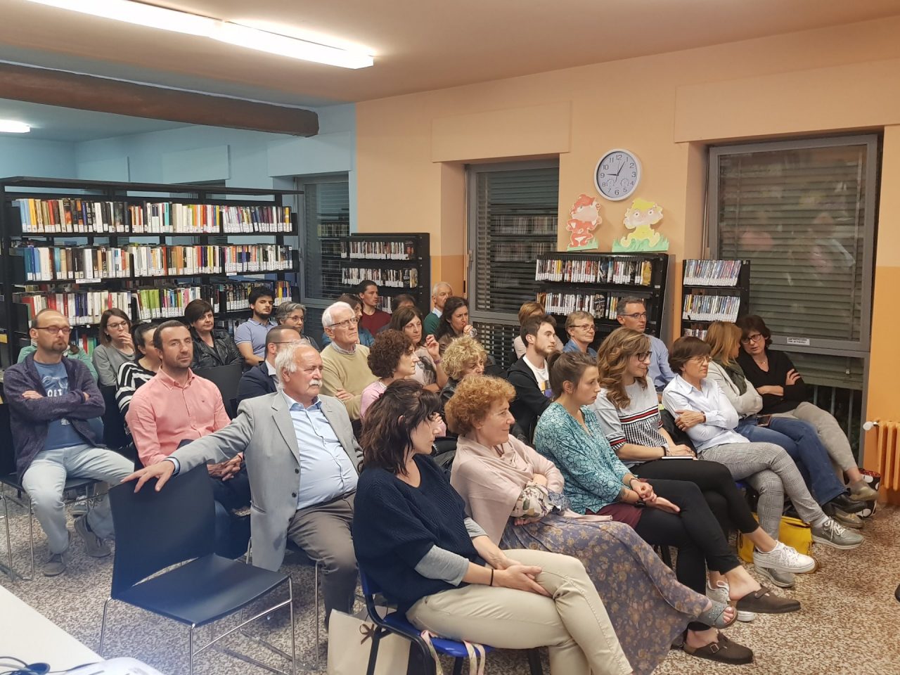 I migranti di Airuno si sono raccontati in biblioteca a Valgreghentino