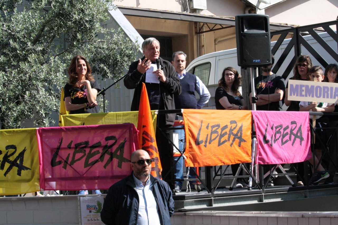 Don Ciotti a Lecco: “Correte ragazzi e sentitevi liberi, sentitevi vivi” VIDEO