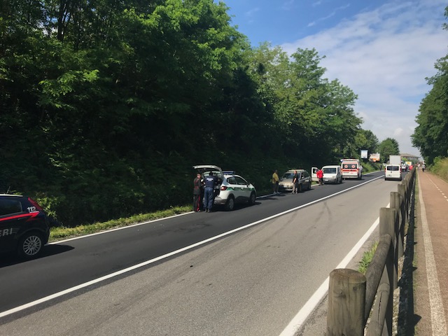 Maxi incidente coinvolti quattro mezzi FOTO