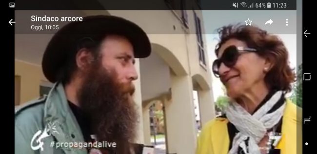 Berlusconi e Arcore riabilitati, lo show in tv della sindaca VIDEO