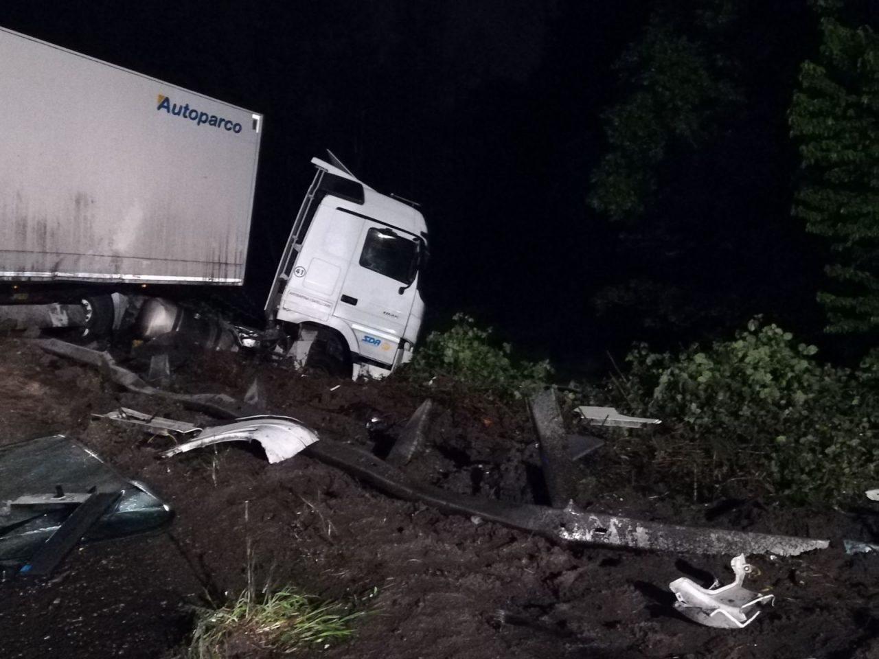 Camion ribaltato sulla Statale 36: strada chiusa verso Milano tra Nibionno e Briosco FOTO E VIDEO