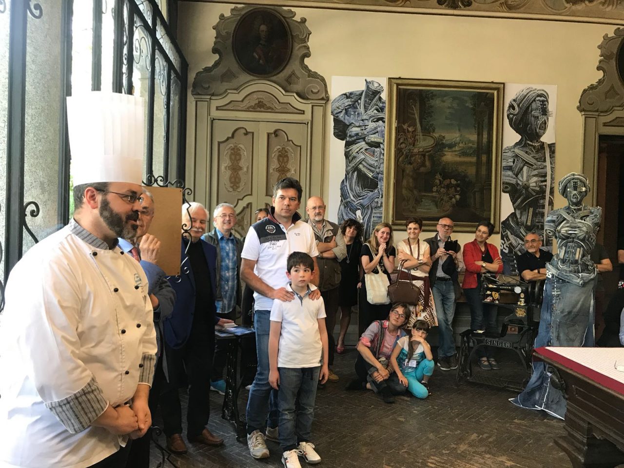 Ritratti manzoniani in jeans, inaugurata la mostra in Villa Confalonieri FOTO
