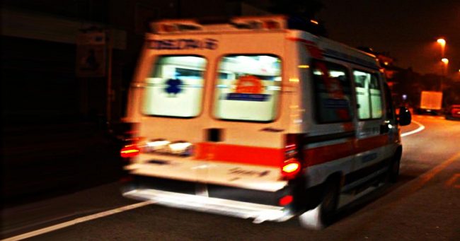Collassa dopo aver bevuto troppo: 36enne in condizioni serie
