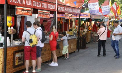 Mercato europeo a Lecco: street fooder da tutto il mondo sul lungolago