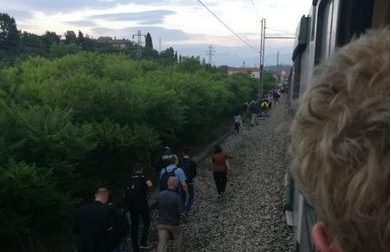 Linee nel caos per il treno fermo, Straniero: "Manca comunicazione tra Calolzio e Carnate"