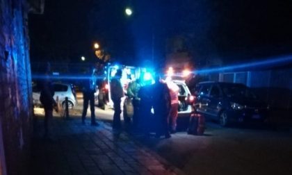 Freddato in strada, morto un 54enne. Omicidio a sfondo razzista o droga?