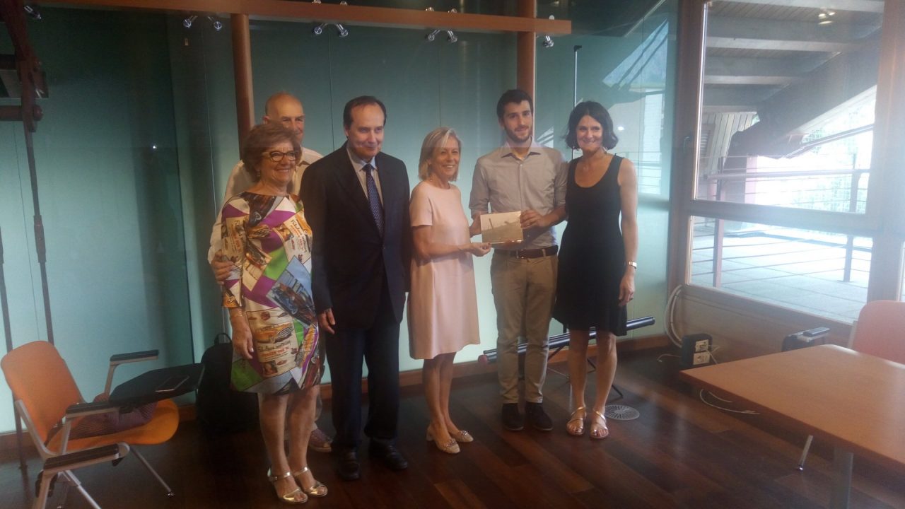 Premio Ultreya a Nicola Personeni, giovane laureato in medicina