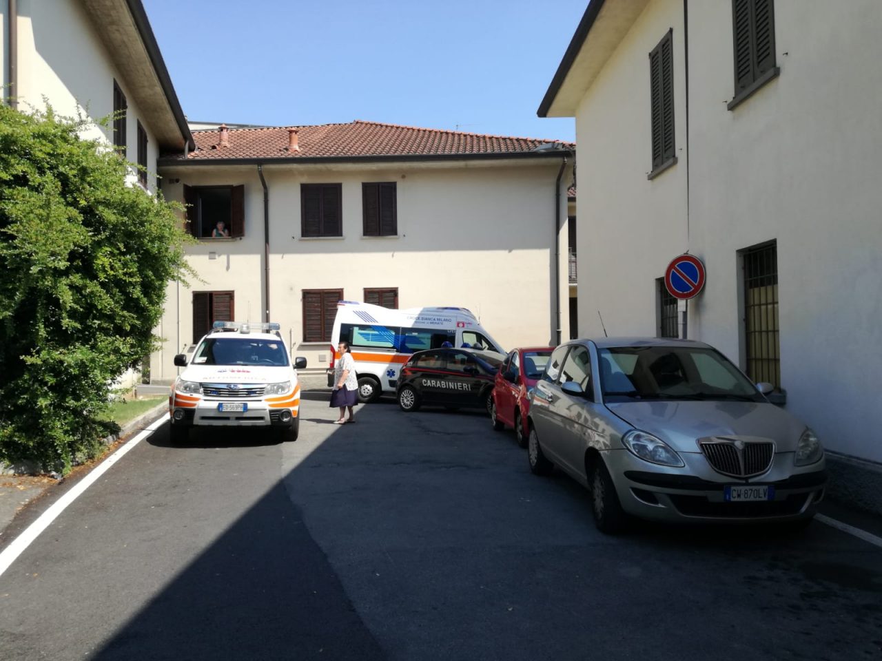 Trovata morta in casa, l’allarme lanciato dai vicini