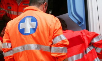 Schianto in via Tonale a Lecco: motociclista 36enne in gravi condizioni
