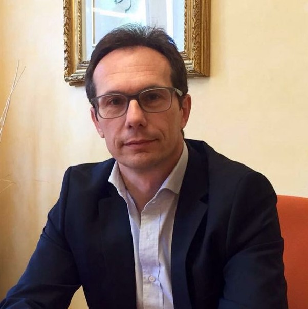 Licenziamento per chi critica l’azienda su Facebook