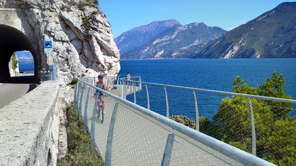 Family Cai sul lago di Garda con il Club di Barzanò