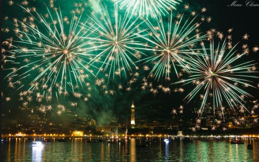 La festa del lago e della montagna torna col botto: domenica sera i fuochi