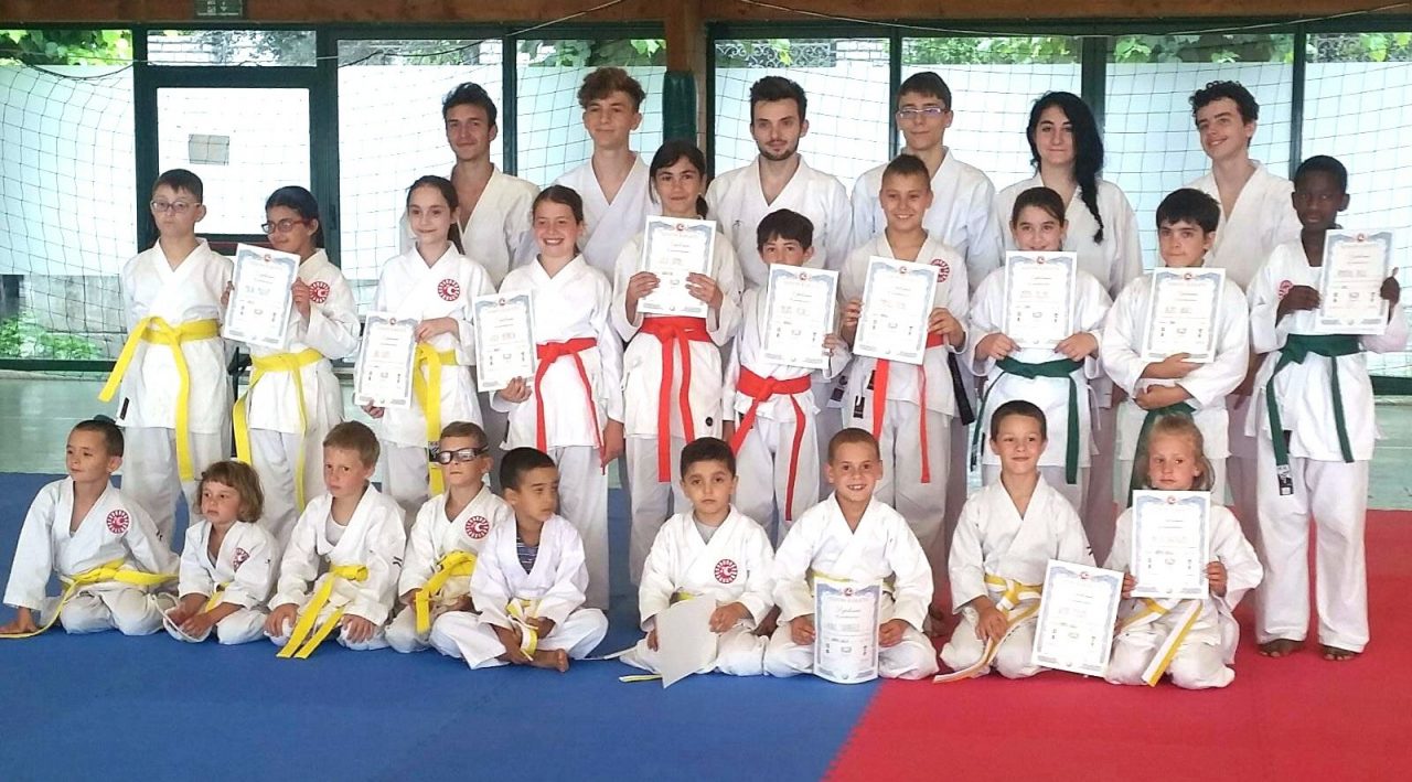 Le nuove colorate del Nihon Karate di Cassago
