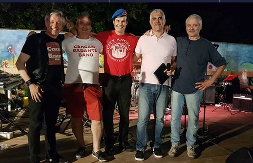 Quattro musicisti in cerca di… badante