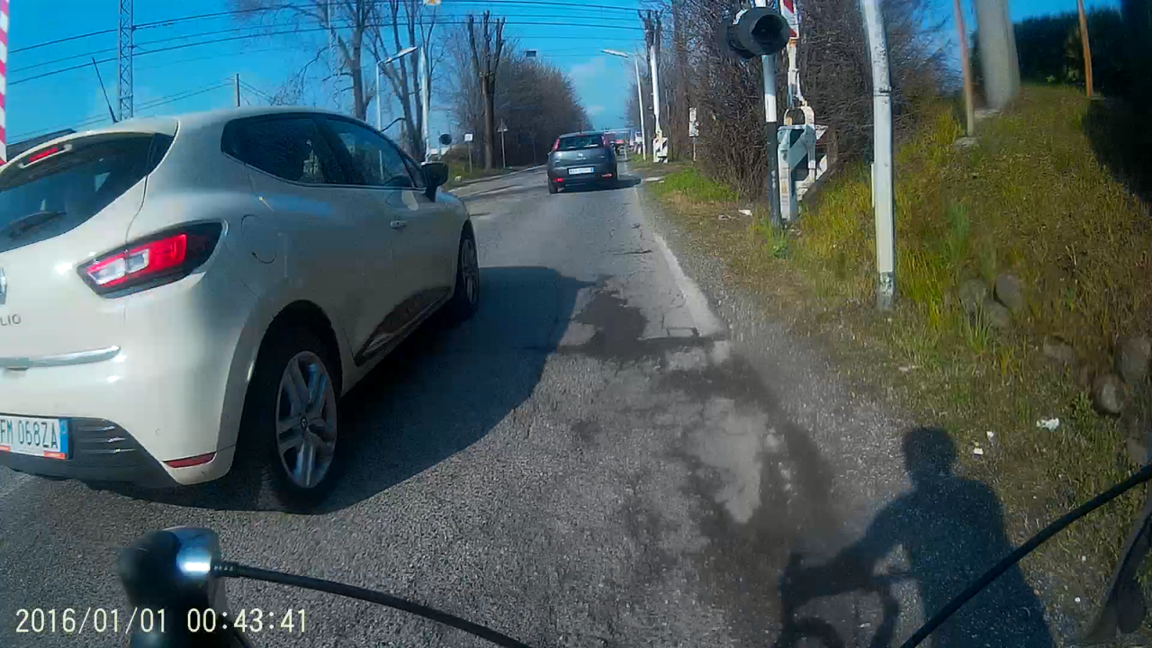 Inchiesta | I ciclisti rischiano la vita sulle strade del Meratese IL VIDEO