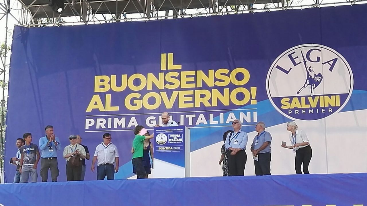 Vittima di bullismo interviene al raduno della Lega