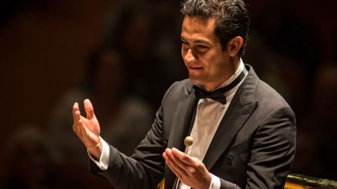 Festival Musica sull’Acqua a Piona con il celebre direttore d’orchestra Diego Matheuz