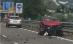 Incidente in super 36, auto si schianta contro il guard rail